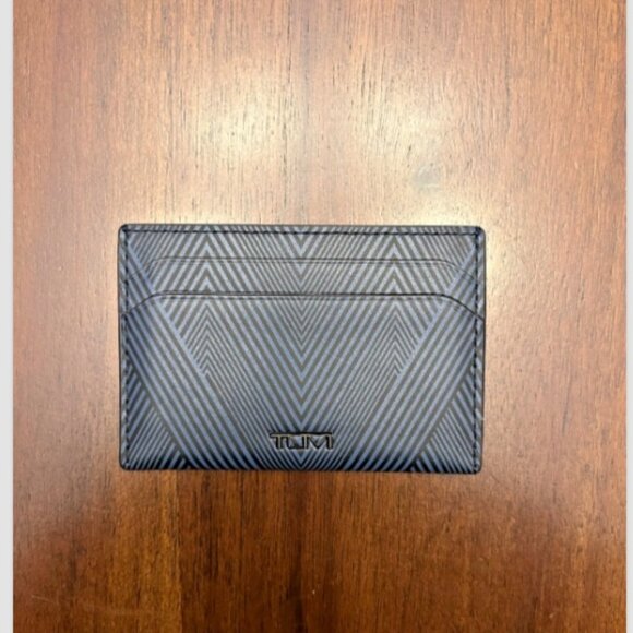 TUMI Nassau Slim Card Case Navy/Black Leather - Picture 1 of 10